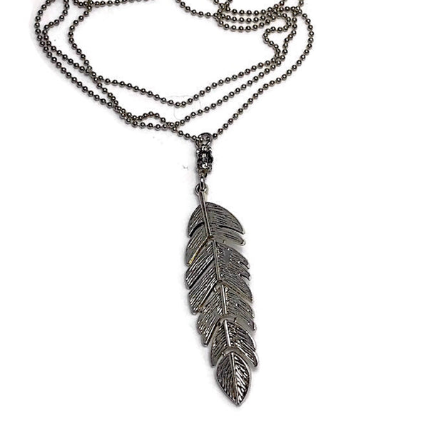 Kinnie Sweetheart Feather Necklace