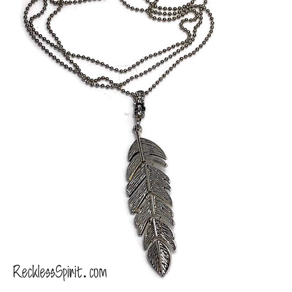 Kinnie Sweetheart Feather Necklace
